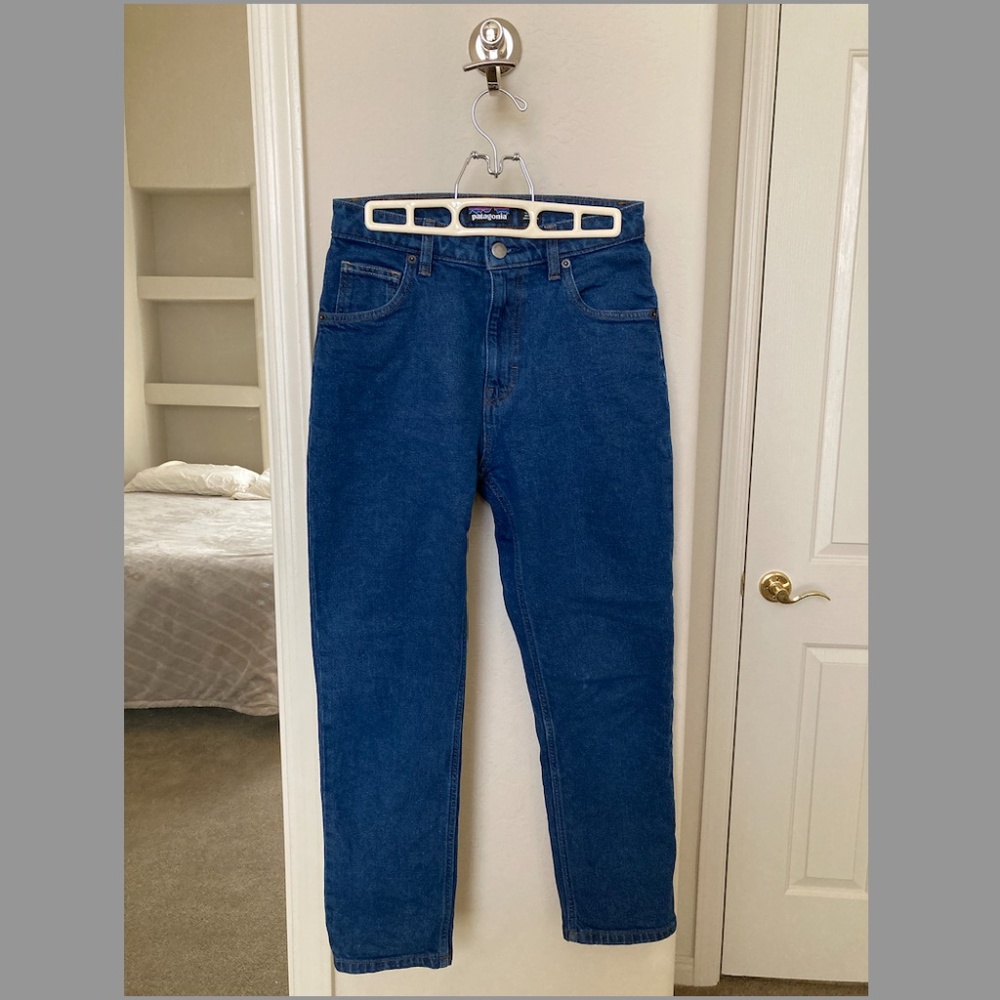 Patagonia women's dark wash straight fit jeans